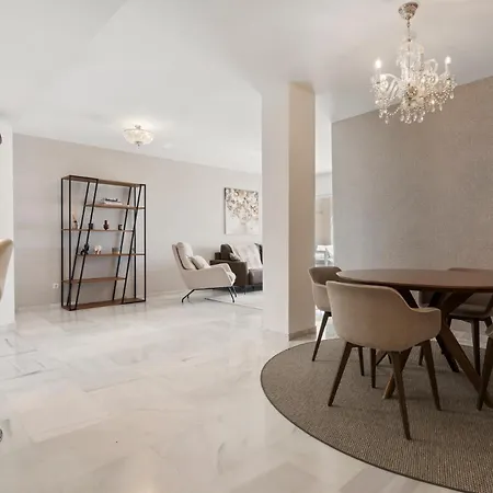 Appartamento Sea View 2-bedroom With Pool