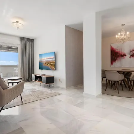 Appartamento Sea View 2-bedroom With Pool *